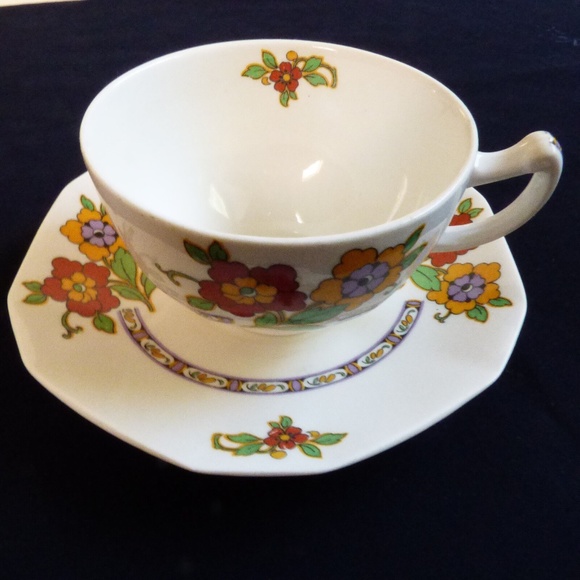 VTG Alfred Meakin England TeaCup & Saucer Set Yellow & Red Flower pattern - Picture 3 of 9